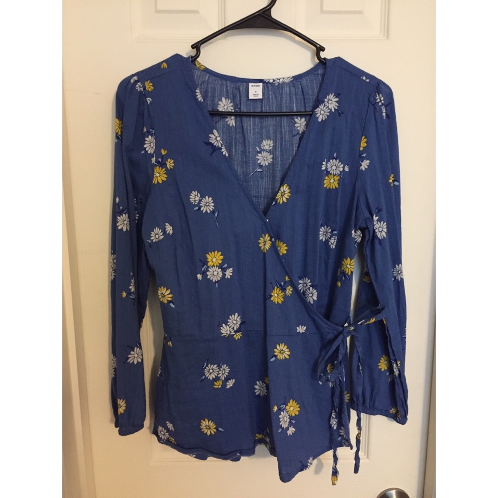 Old Navy floral wrap around top